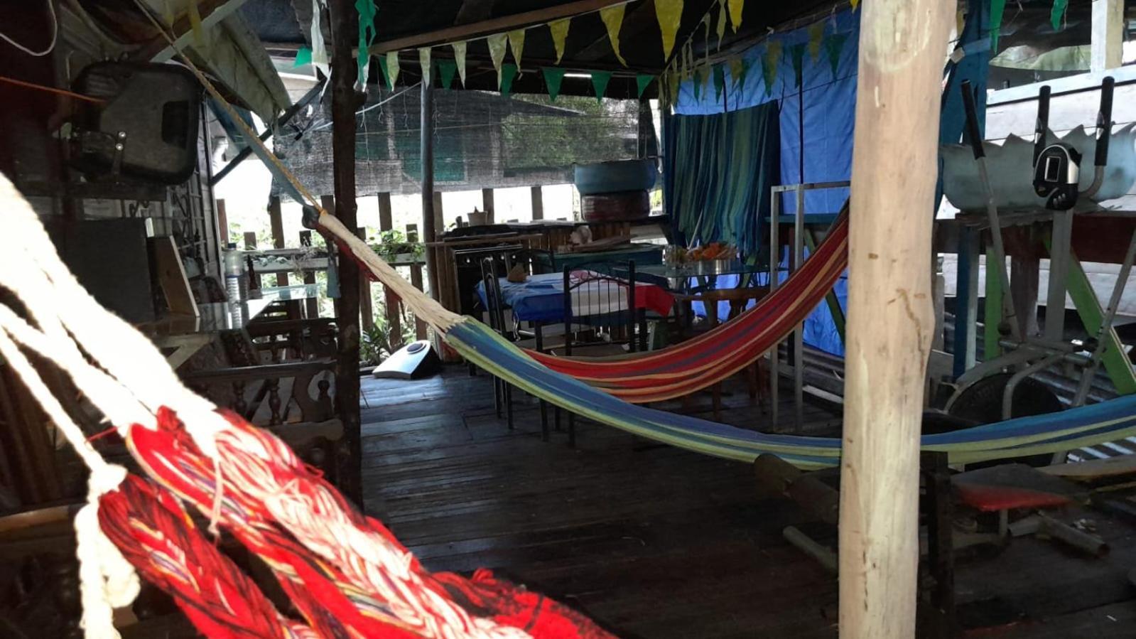 Hostal Cafe Axel Bocas Town Exterior photo
